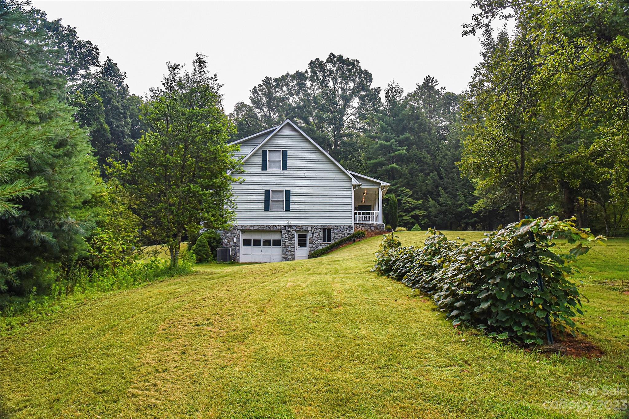 477 Sugar Hollow Road Fairview, NC 28730 - Photo 8 of 41 Gallery Image 8