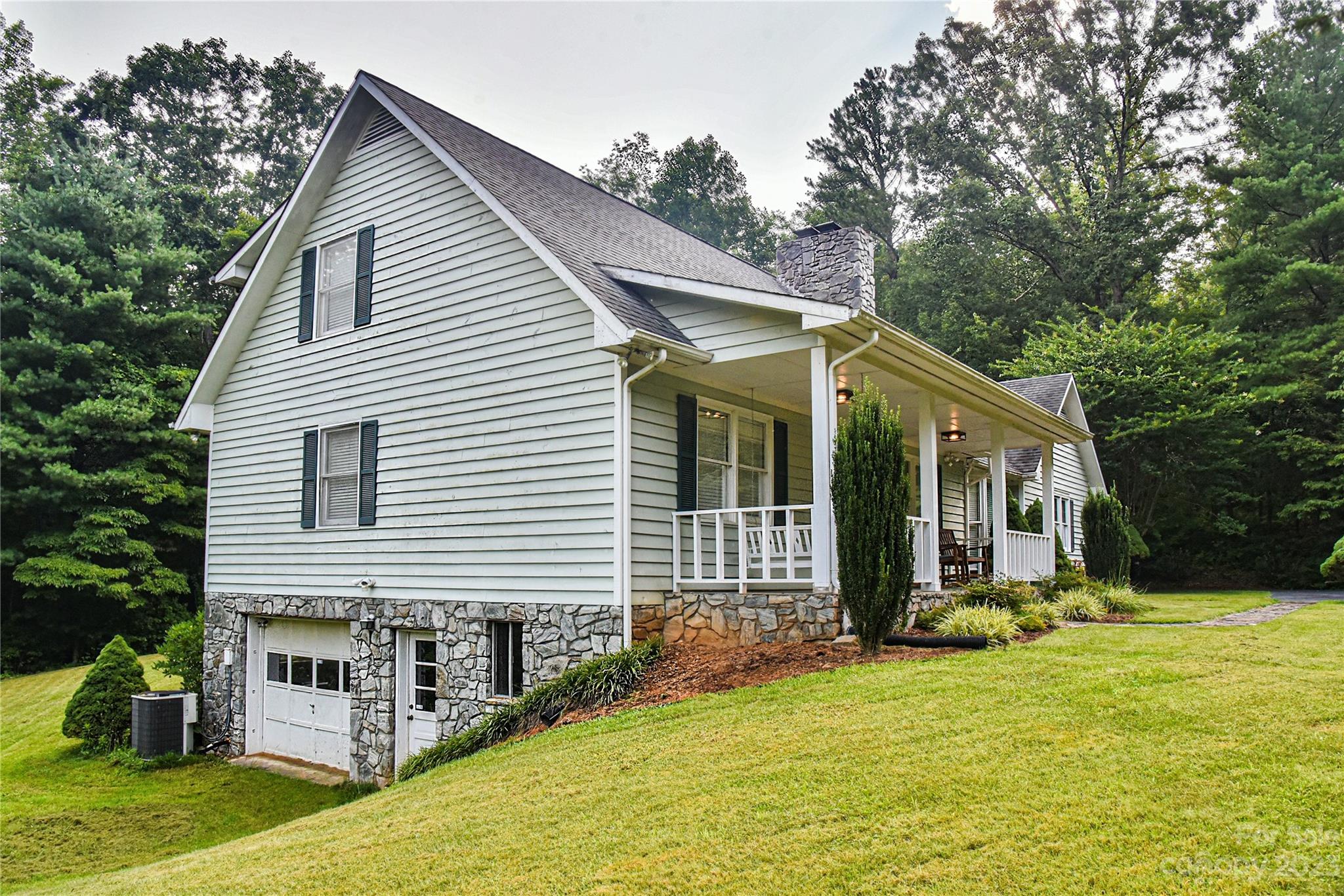 477 Sugar Hollow Road Fairview, NC 28730 - Photo 9 of 41 Gallery Image 9