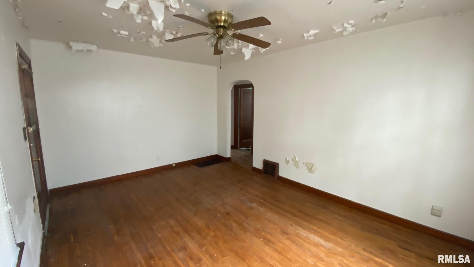 2912 South 3rd Street Springfield, IL 62703 - Photo 3 of 18