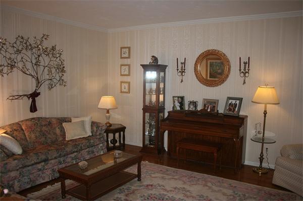 175 York Road Mansfield, MA 02048 - Photo 8 of 24 Gallery Image 8