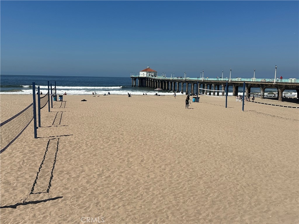 733 Manhattan Beach Boulevard, Unit B Manhattan Beach, CA 90266 - Photo 7 of 11 a view of a swimming pool and an outdoor seating