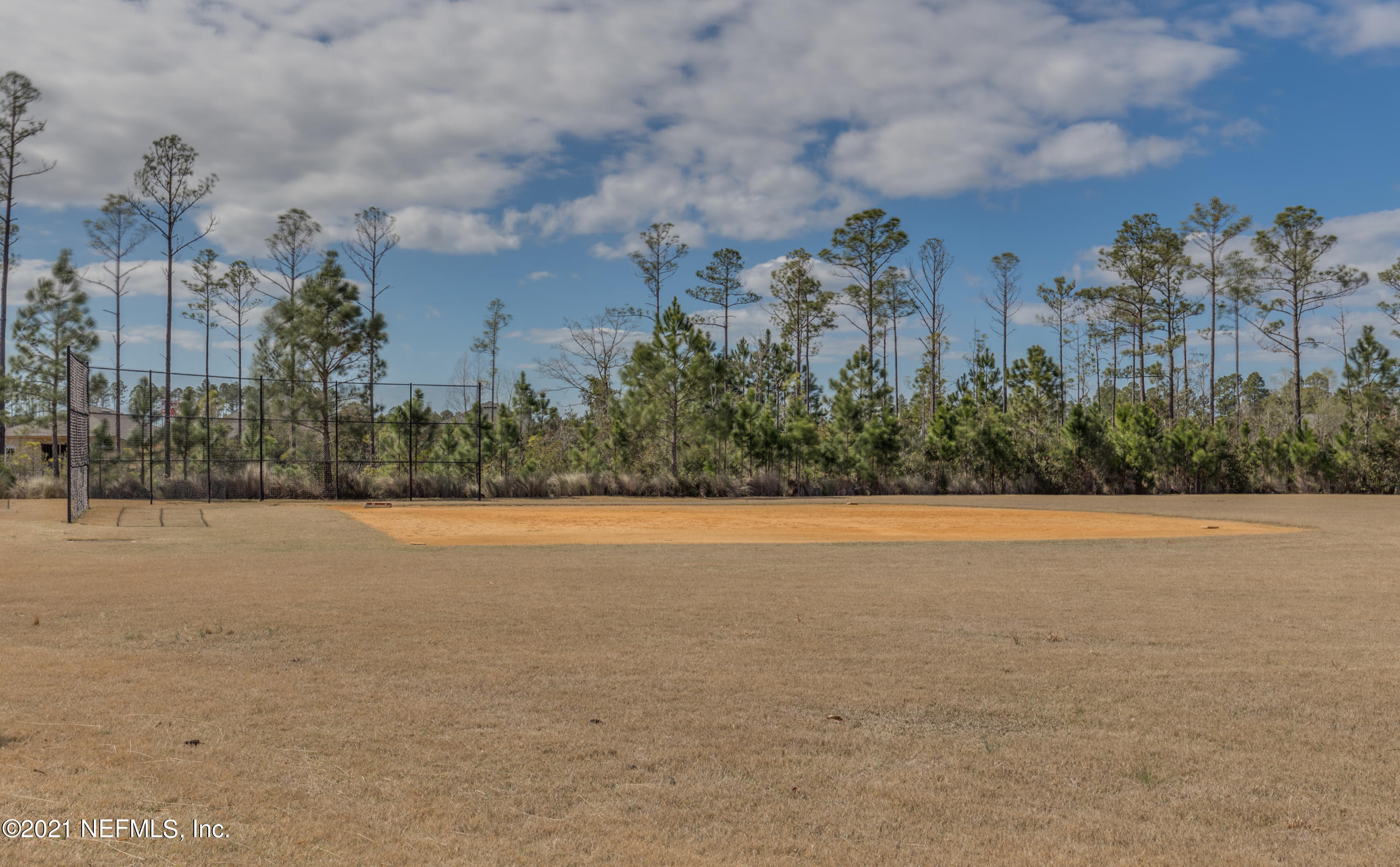 75330 Bridgewater Drive Yulee, FL 32097 - Photo 5 of 13 a view of a city