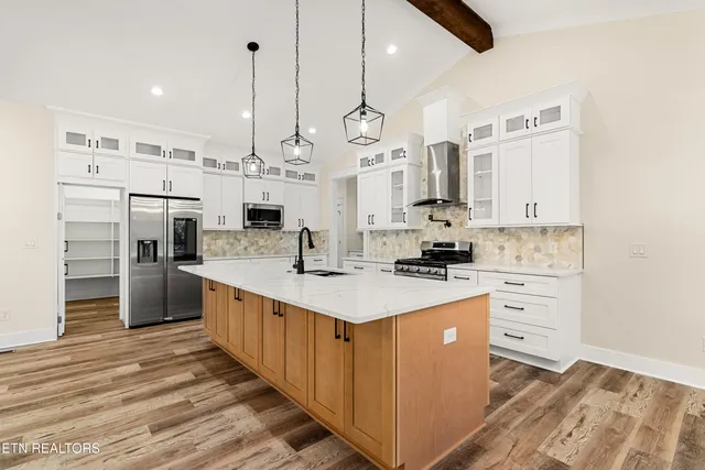 $690,000 | 207 Inata Trail, Loudon, TN 37774