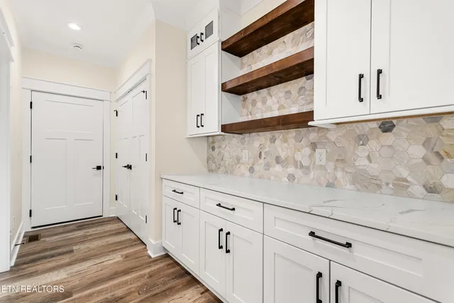 $690,000 | 207 Inata Trail, Loudon, TN 37774