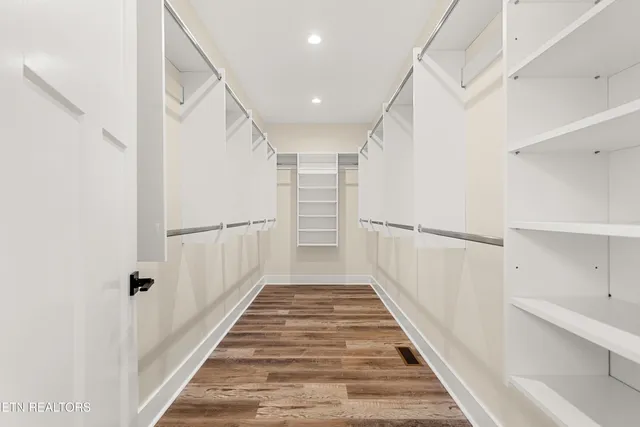 $690,000 | 207 Inata Trail, Loudon, TN 37774