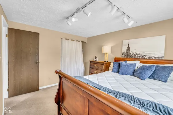 $309,900 | 518 Concord Court, Fishers, IN 46038