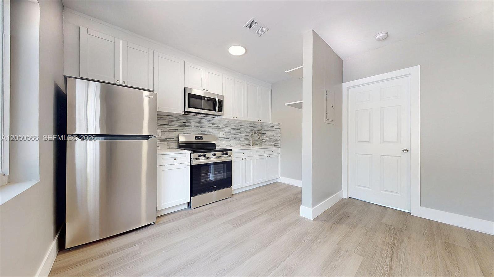 74 West 15th Street, Unit 4 Hialeah, FL 33010 - Photo 8 of 19 Kitchen