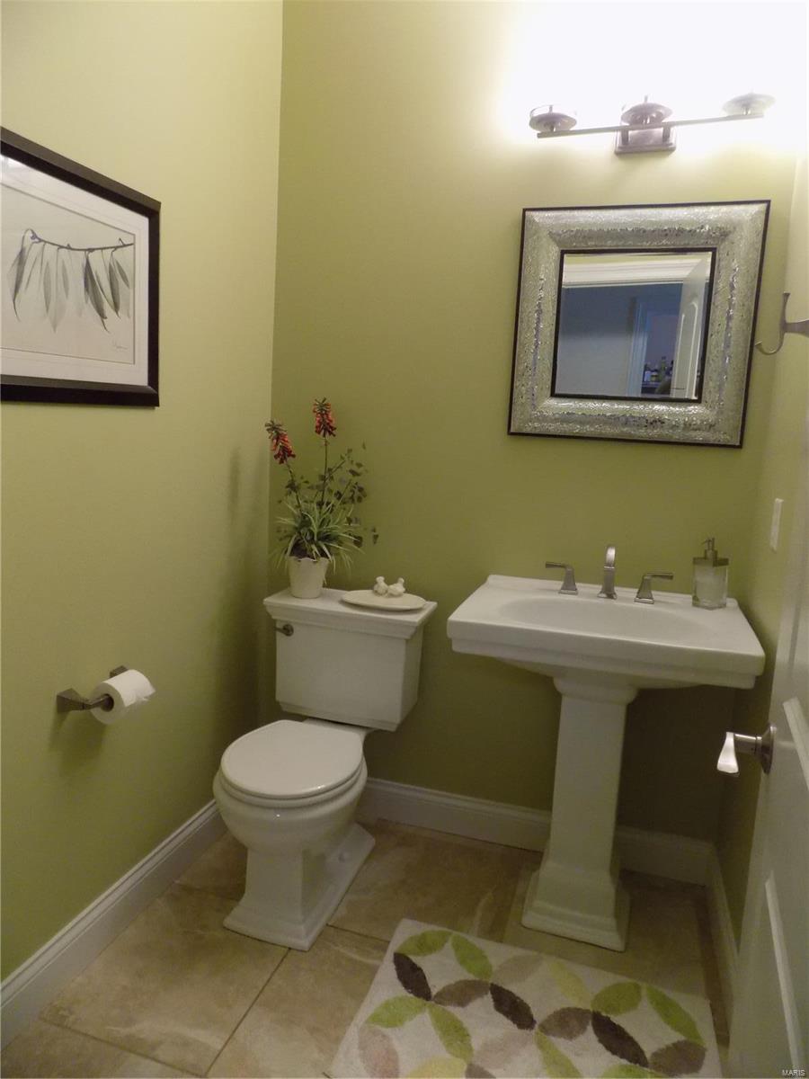 9910 Sappington Road St. Louis, MO 63128 - Photo 17 of 36 Gallery Image 17
