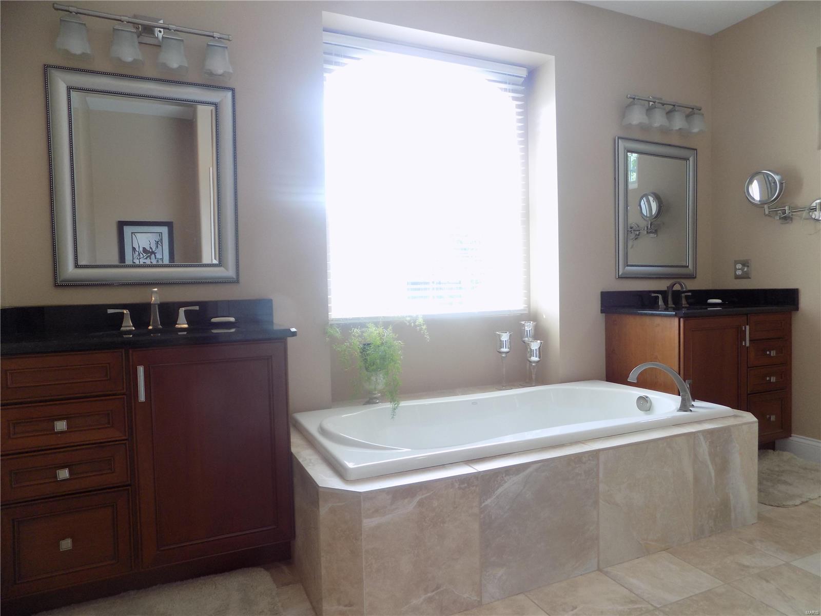 9910 Sappington Road St. Louis, MO 63128 - Photo 19 of 36 Gallery Image 19