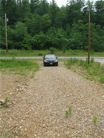 507 Doverdale Road Waverly, TN 37185 - Photo 3 of 8 Driveway