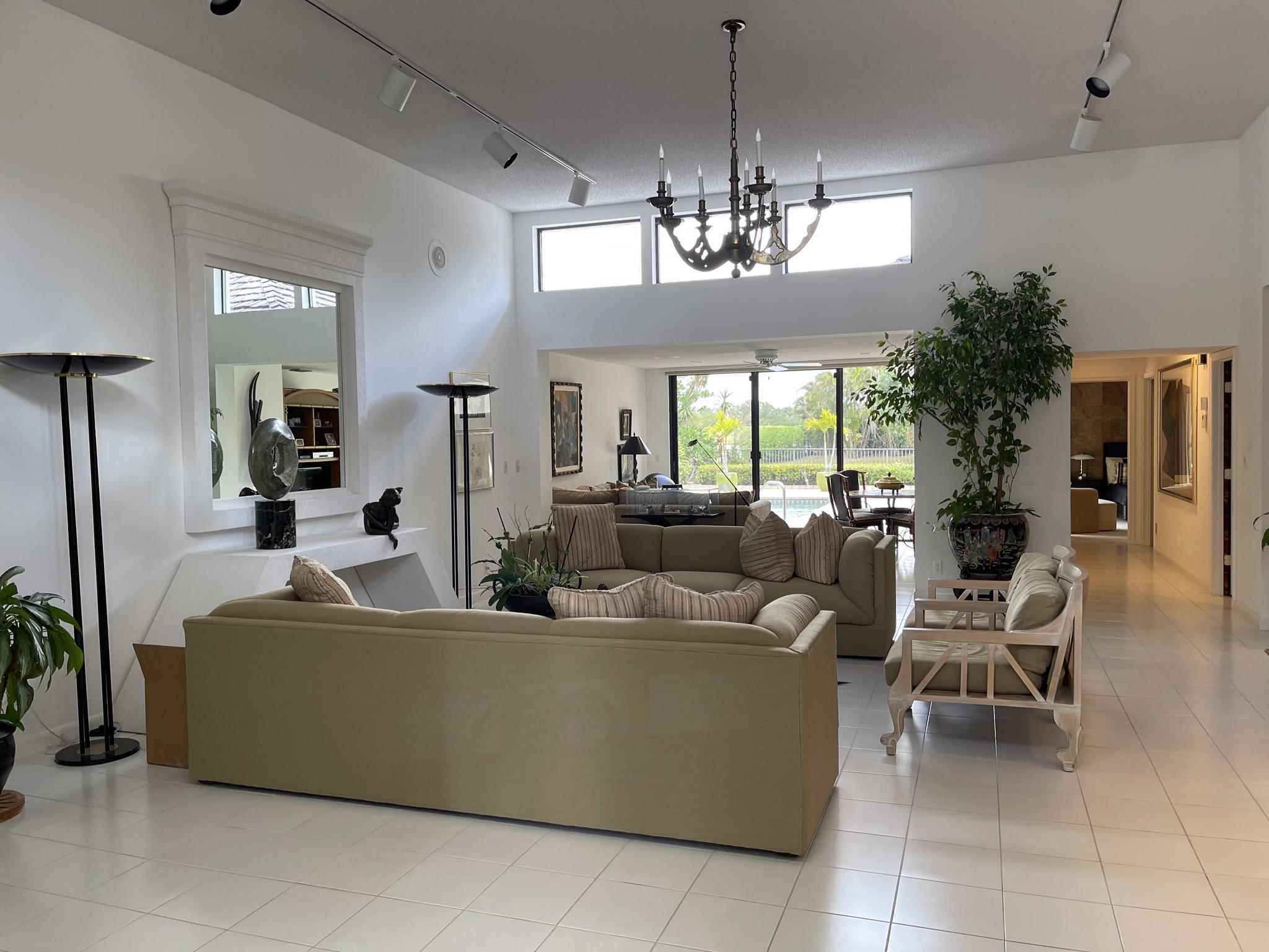 20596 Links Circle Boca Raton, FL 33434 - Photo 3 of 14 A4354874-4A0A-46D1-B9BB-D037139CF652