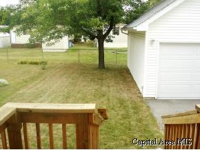413 Dawson Street Springfield, IL 62702 - Photo 5 of 9