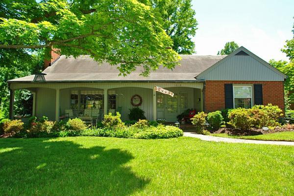 1616 Wilbur Road Southwest Roanoke, VA 24015 - Photo 1 of 6 1616 Wilbur Road