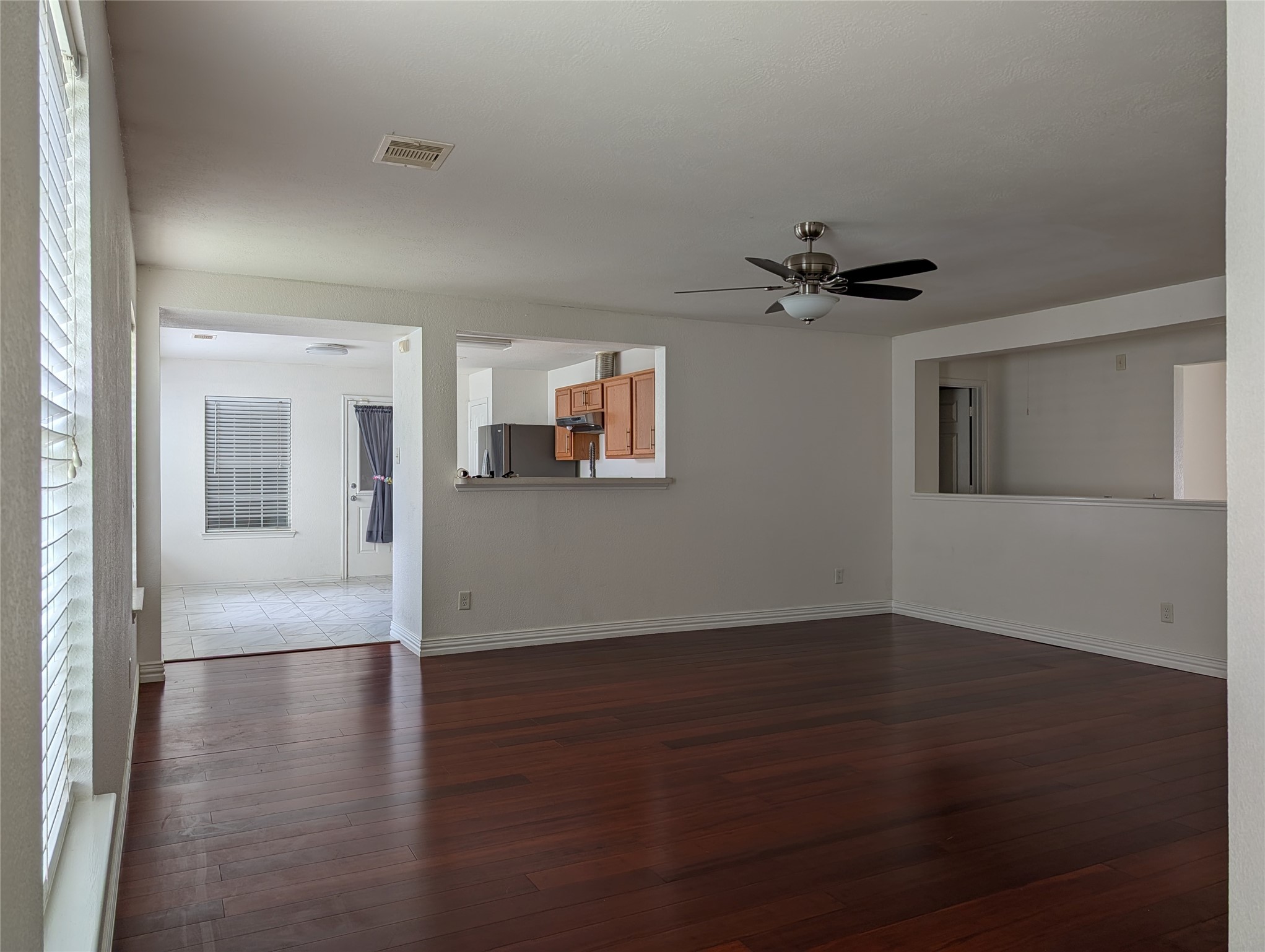11663 Quinn Ridge Way Houston, TX 77038 - Photo 3 of 17
