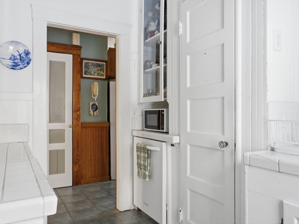 21 Linden Street Westerly, RI 02891 - Photo 14 of 36