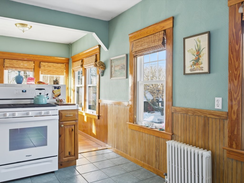 21 Linden Street Westerly, RI 02891 - Photo 17 of 36