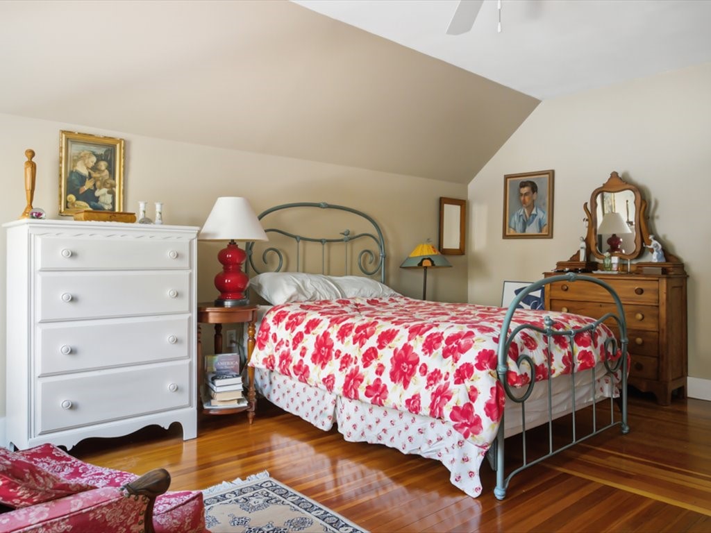 21 Linden Street Westerly, RI 02891 - Photo 23 of 36