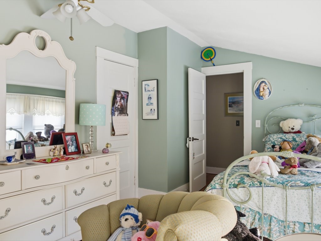 21 Linden Street Westerly, RI 02891 - Photo 26 of 36