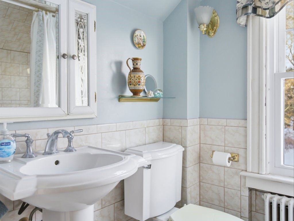 21 Linden Street Westerly, RI 02891 - Photo 29 of 36