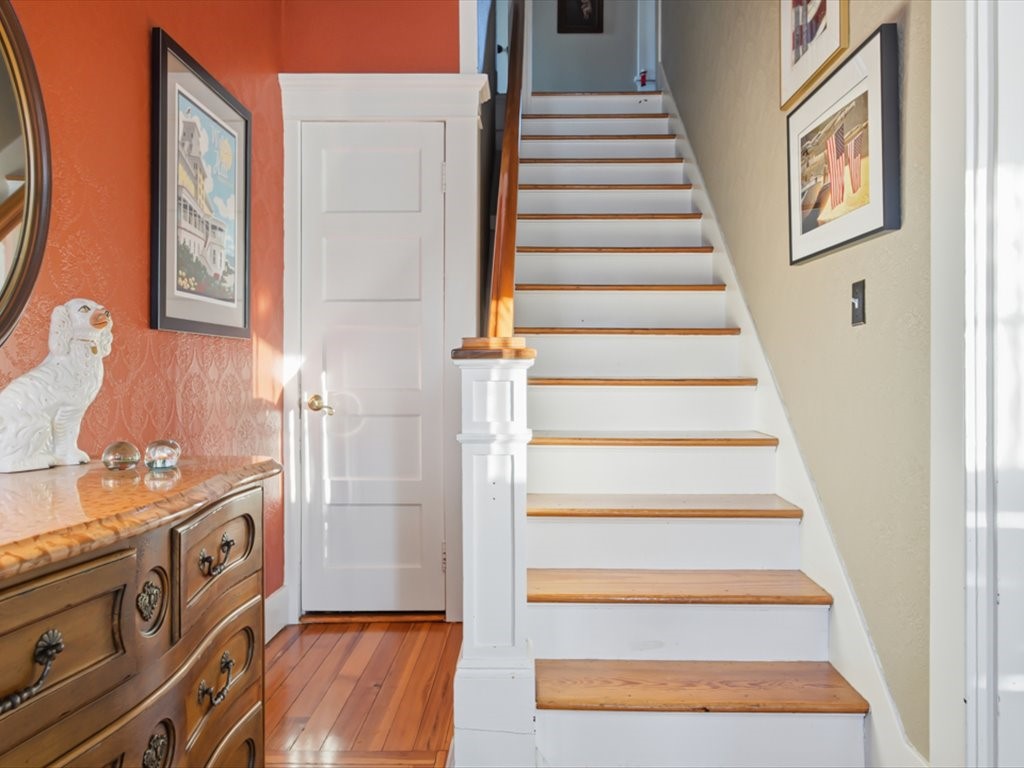 21 Linden Street Westerly, RI 02891 - Photo 6 of 36