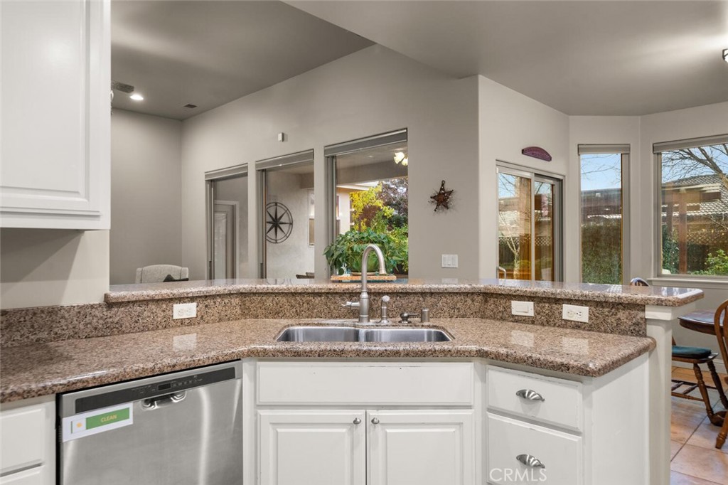 1988 Poppy View Terrace Chico, CA 95928 - Photo 13 of 52