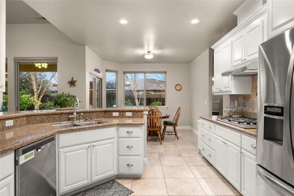 1988 Poppy View Terrace Chico, CA 95928 - Photo 17 of 52