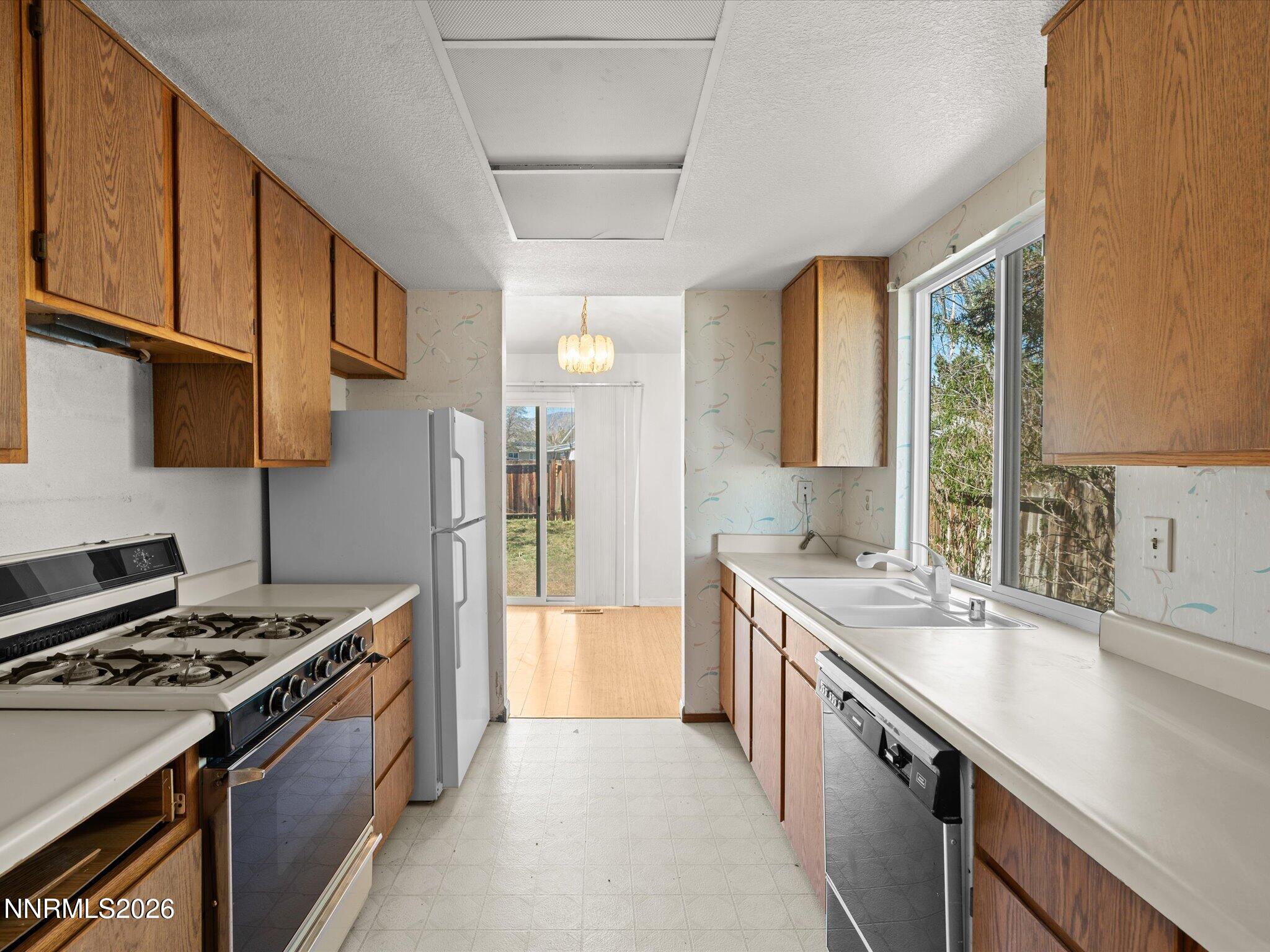 465 Stampmill Drive Wadsworth, NV 89442 - Photo 7 of 13 15-465 Stampmill Dr-114