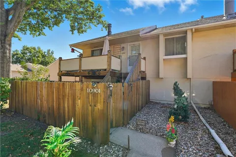 $230,000 | 10901 Gillette Street, Overland Park, KS 66210