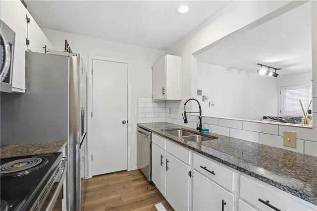 $207,500 | 10901 Gillette Street, Overland Park, KS 66210