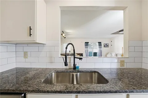 $230,000 | 10901 Gillette Street, Overland Park, KS 66210