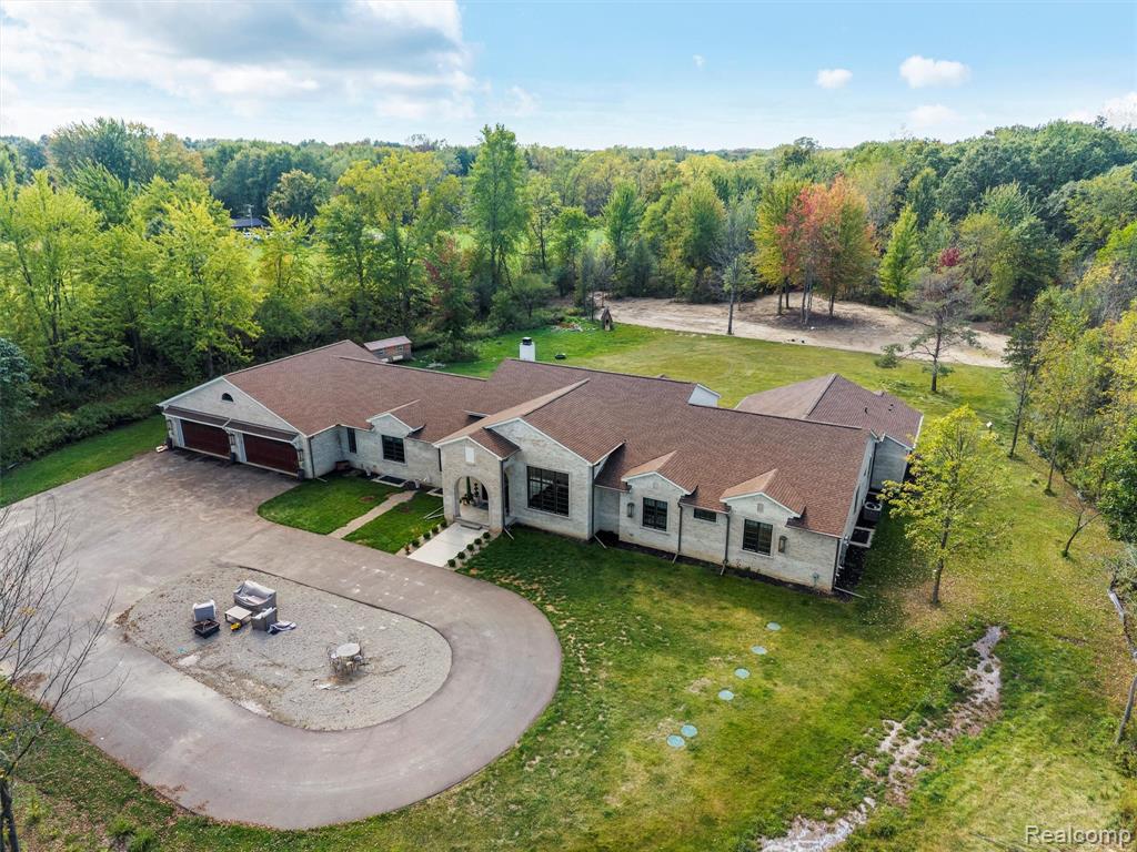 8799 South Rushton Road South Lyon, MI 48178 - Photo 1 of 80 Gallery Image 1