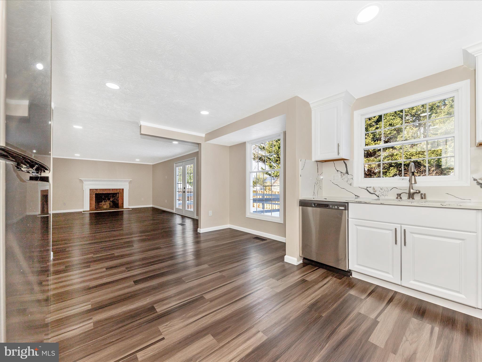 1381 Fox Run Court Frederick, MD 21703 - Photo 11 of 56 Kitchen