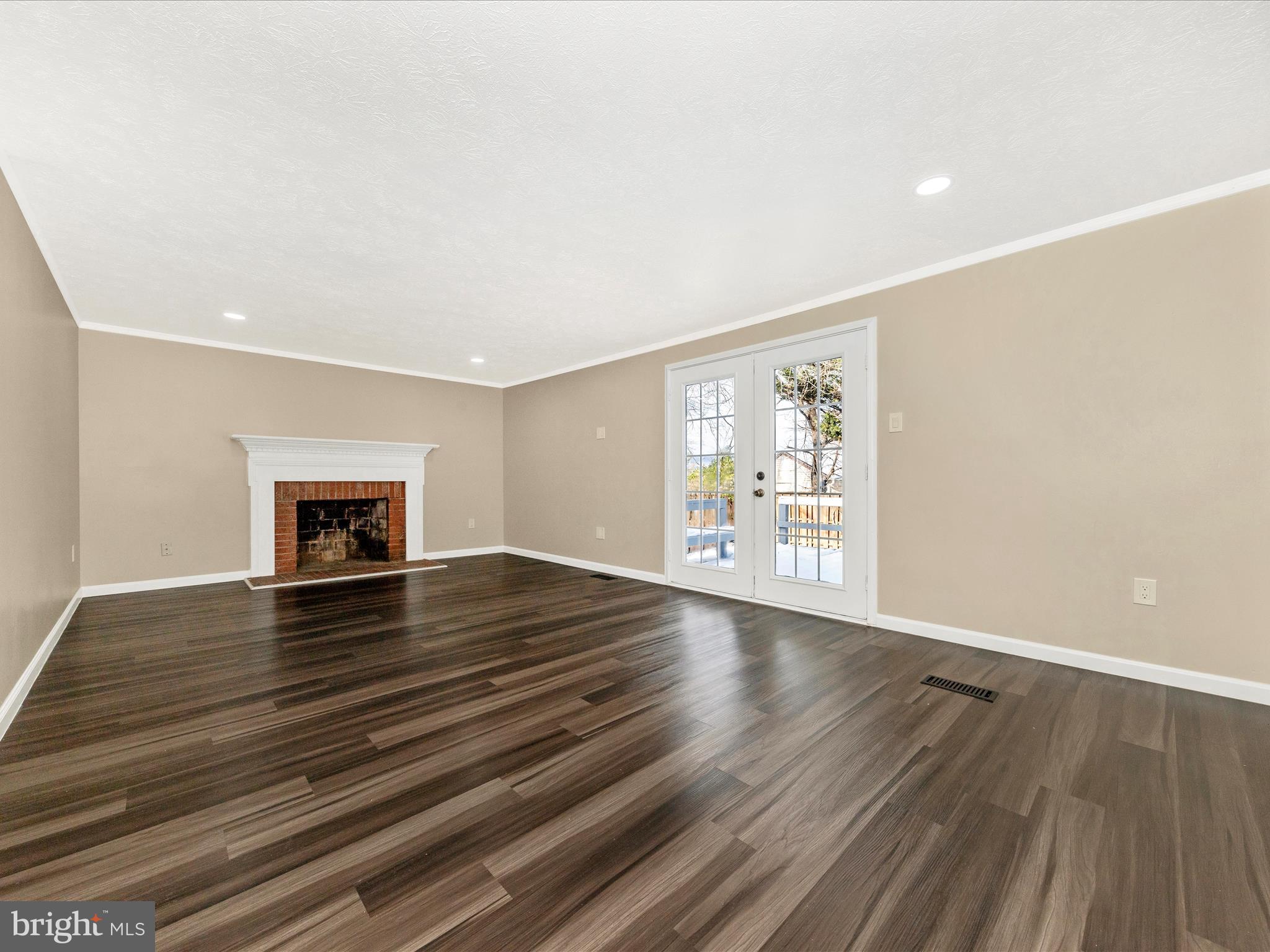 1381 Fox Run Court Frederick, MD 21703 - Photo 16 of 56 Family Room