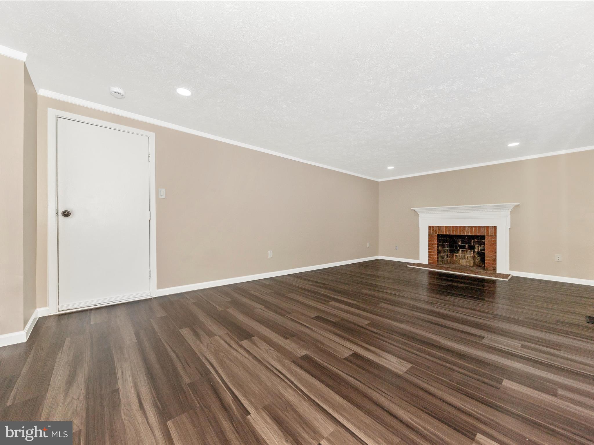 1381 Fox Run Court Frederick, MD 21703 - Photo 18 of 56 Family Room