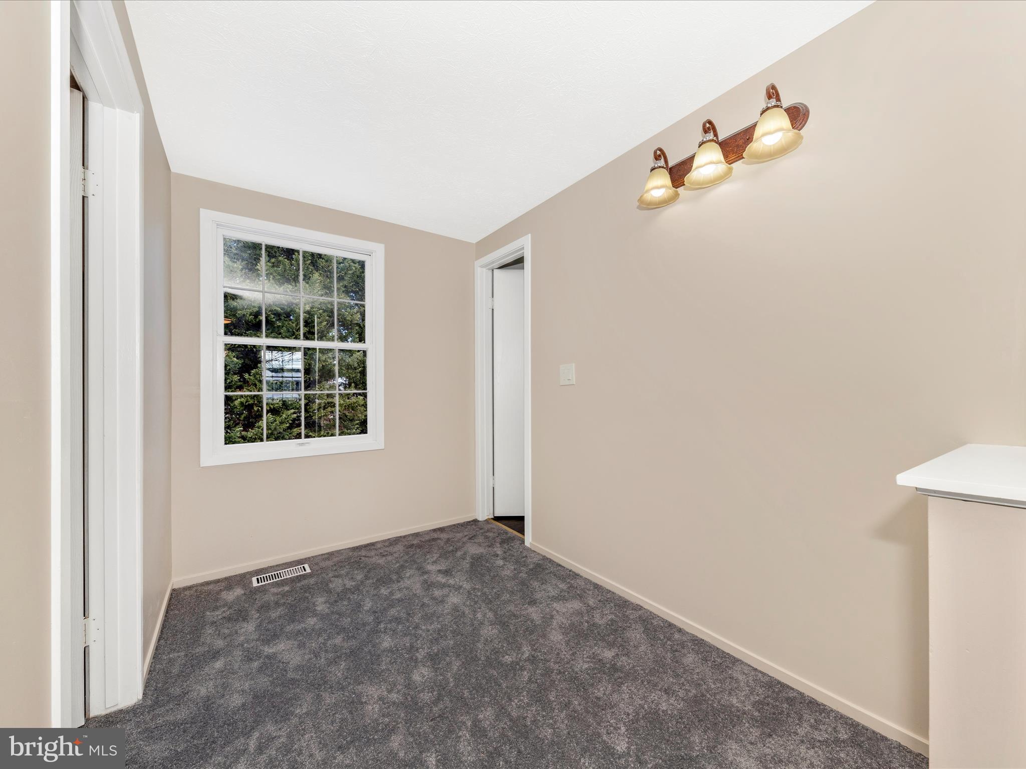 1381 Fox Run Court Frederick, MD 21703 - Photo 26 of 56 Primary Bedroom