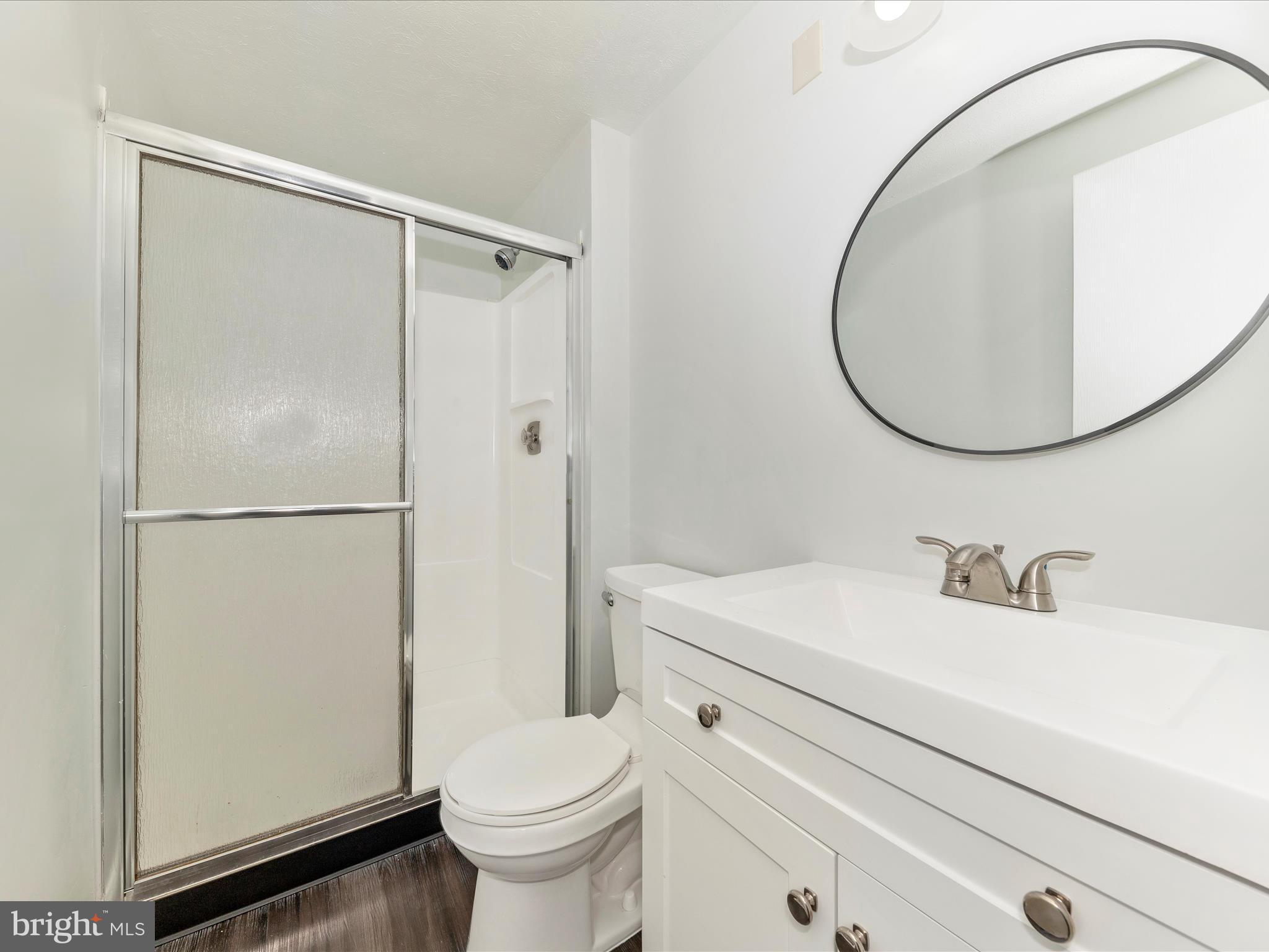 1381 Fox Run Court Frederick, MD 21703 - Photo 27 of 56 Primary Bathroom