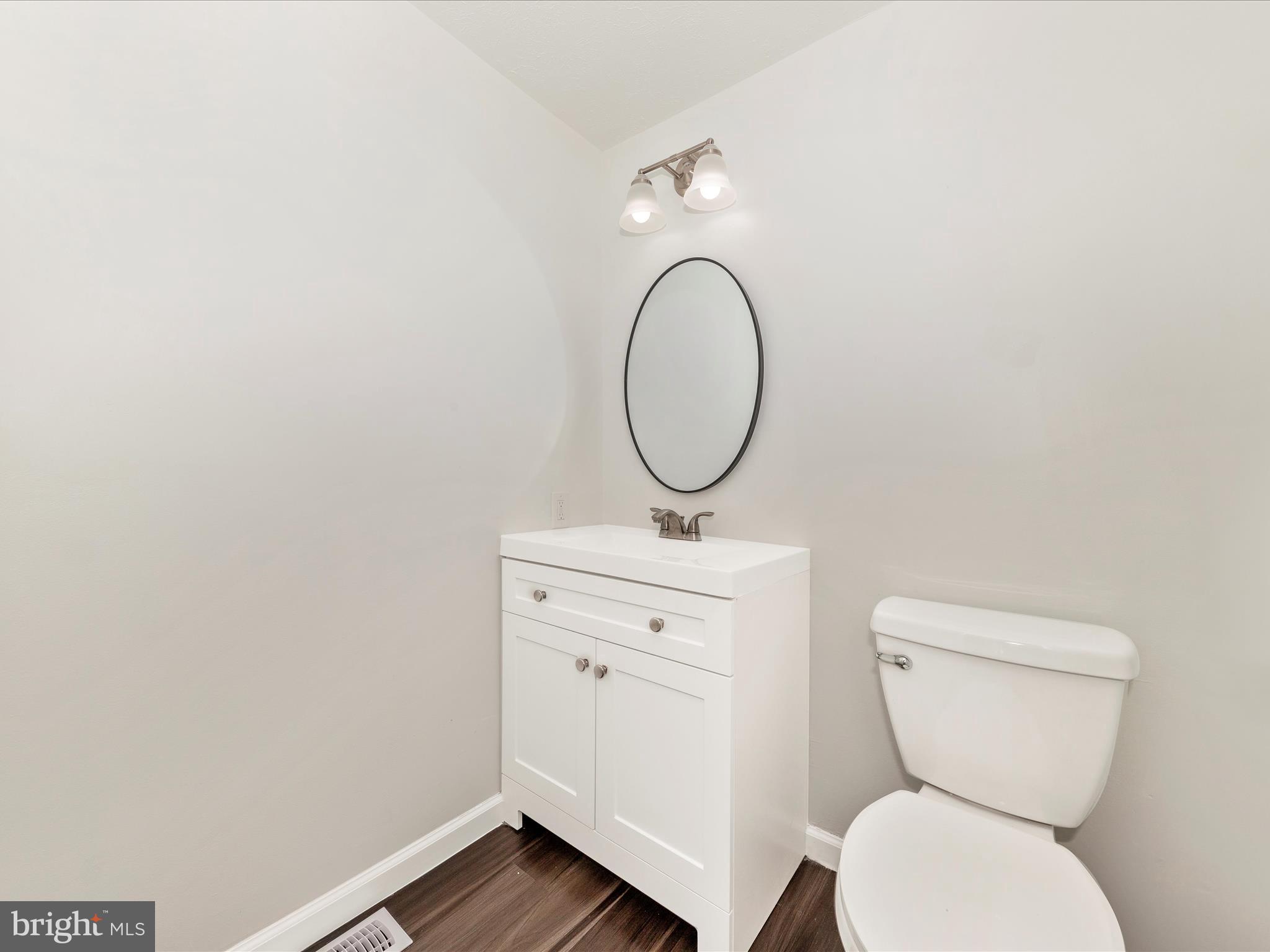 1381 Fox Run Court Frederick, MD 21703 - Photo 35 of 56 Hall Bath