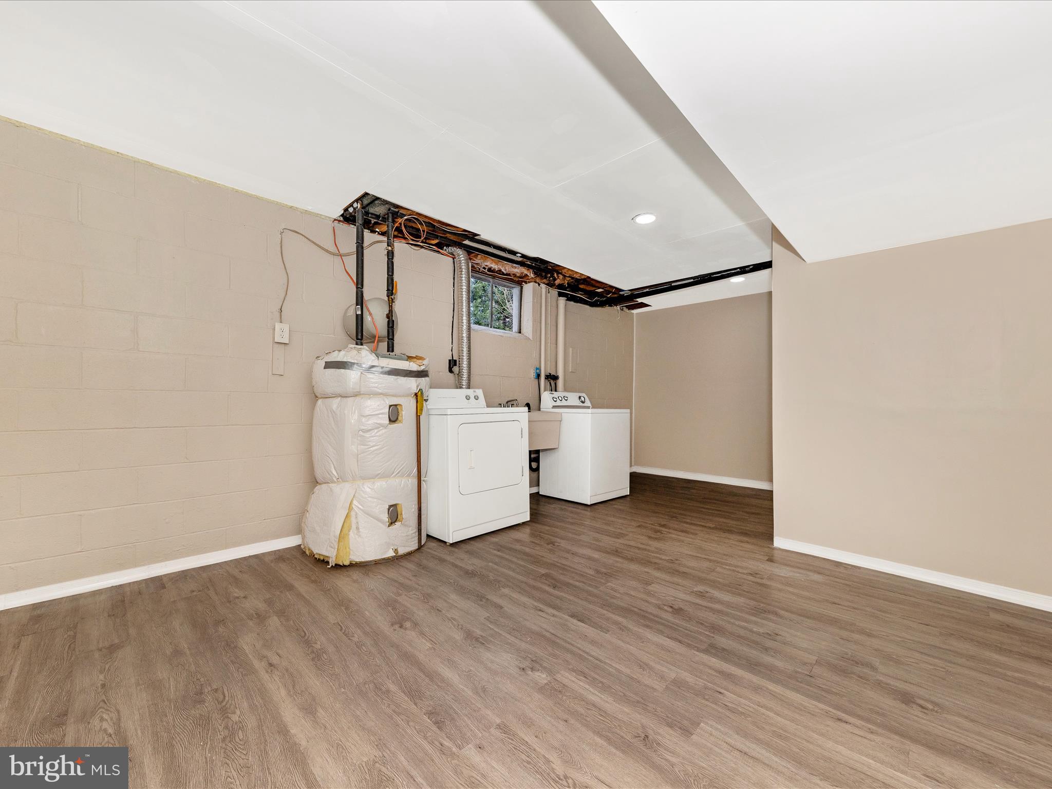 1381 Fox Run Court Frederick, MD 21703 - Photo 37 of 56 Laundry