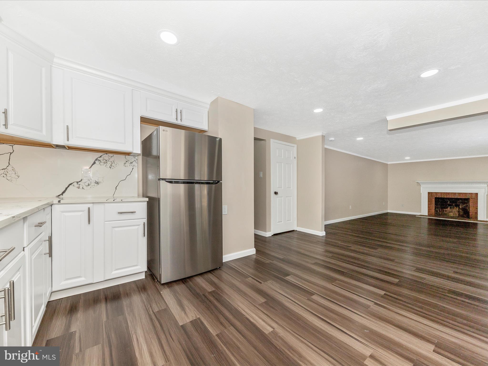 1381 Fox Run Court Frederick, MD 21703 - Photo 10 of 56 Kitchen