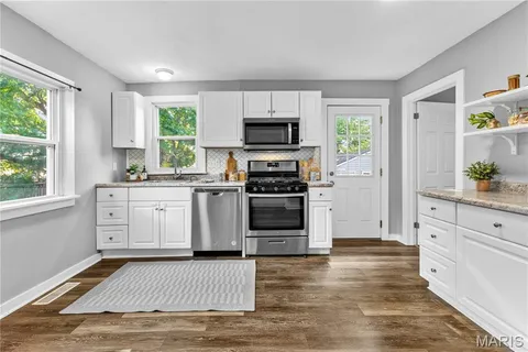 $224,900 | 2551 Gerhard Avenue, Maplewood, MO 63143