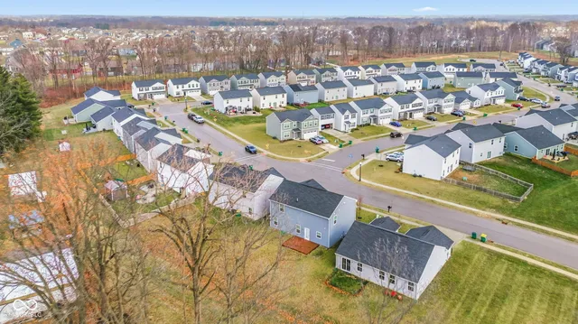 $335,000 | 252 North Fairfield Drive, Danville, IN 46122