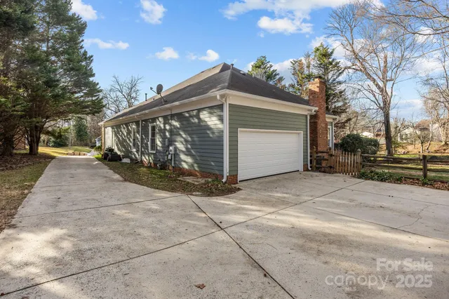 $450,000 | 10012 Lattice Court, Charlotte, NC 28269