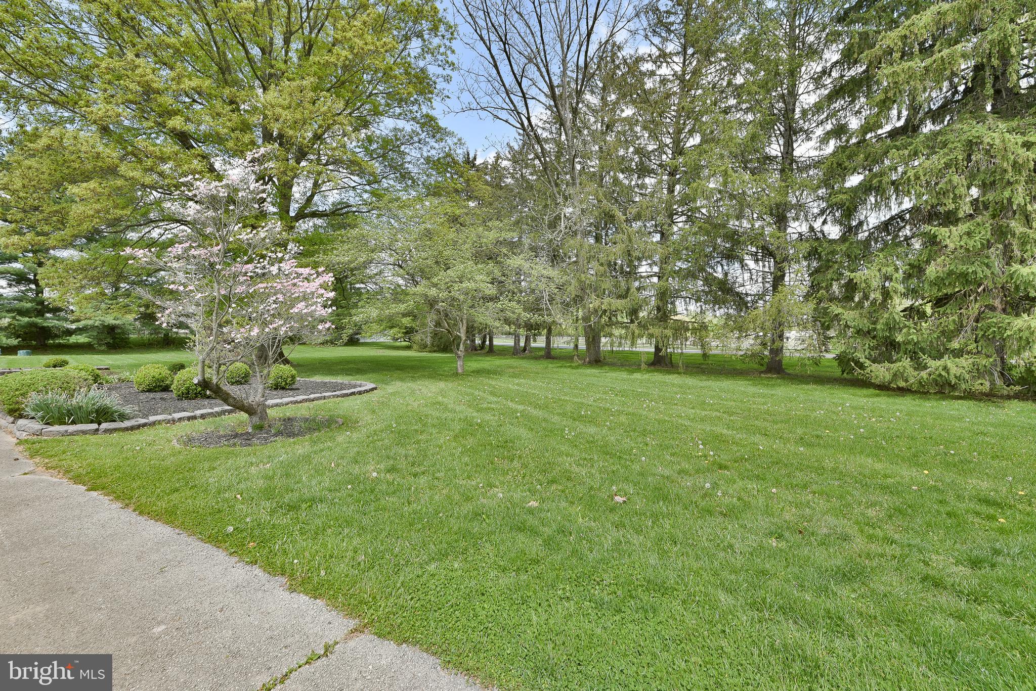 940 Morris Road Blue Bell, PA 19422 - Photo 54 of 54 Side Yard