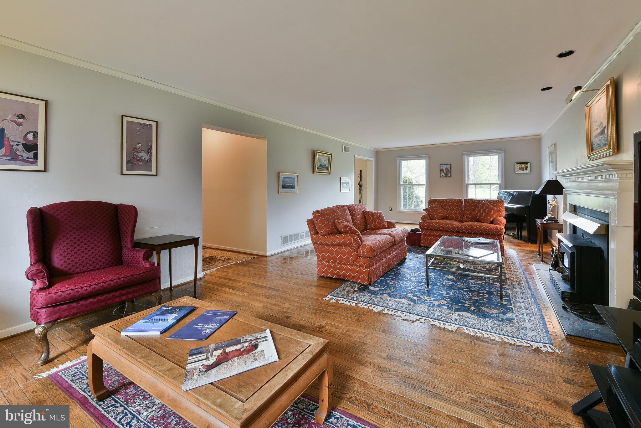 940 Morris Road Blue Bell, PA 19422 - Photo 8 of 54 Living Room