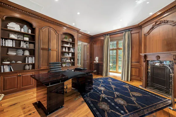 $3,999,999 | 726 John Barry Drive, Bryn Mawr, PA 19010