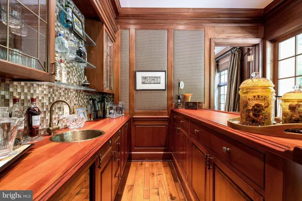$3,999,999 | 726 John Barry Drive, Bryn Mawr, PA 19010