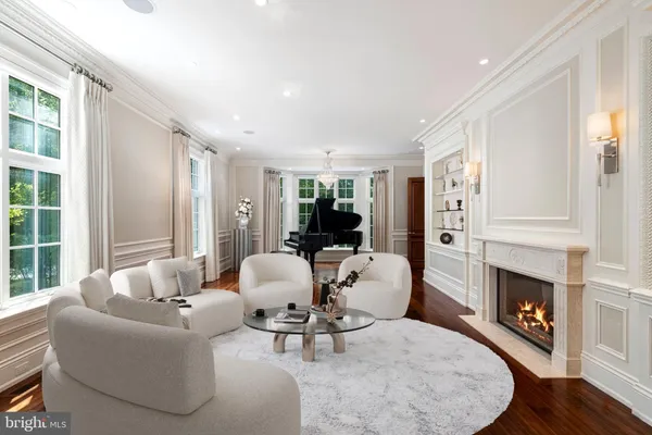 $3,999,999 | 726 John Barry Drive, Bryn Mawr, PA 19010