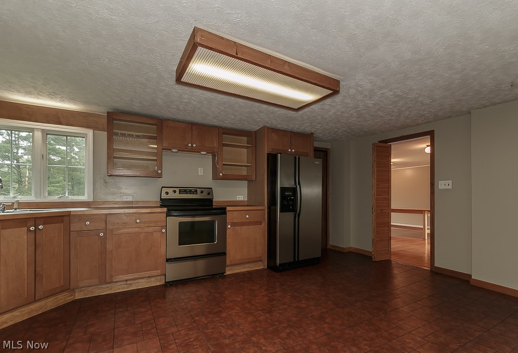 14654 Rider Road Burton, OH 44021 - Photo 4 of 27