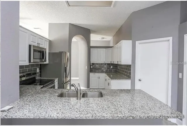 $2,400 | 12834 Woodbury Glen Drive, Orlando, FL 32828