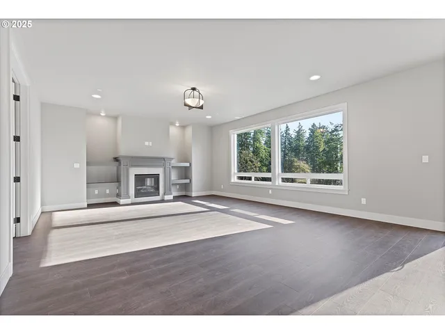 $749,937 | 14192 Southeast Iseli Lane, Clackamas, OR 97015